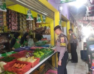 Polres Ciamis Pantau Harga dan Ketersediaan Bahan Pokok di Pasar Imbanagara