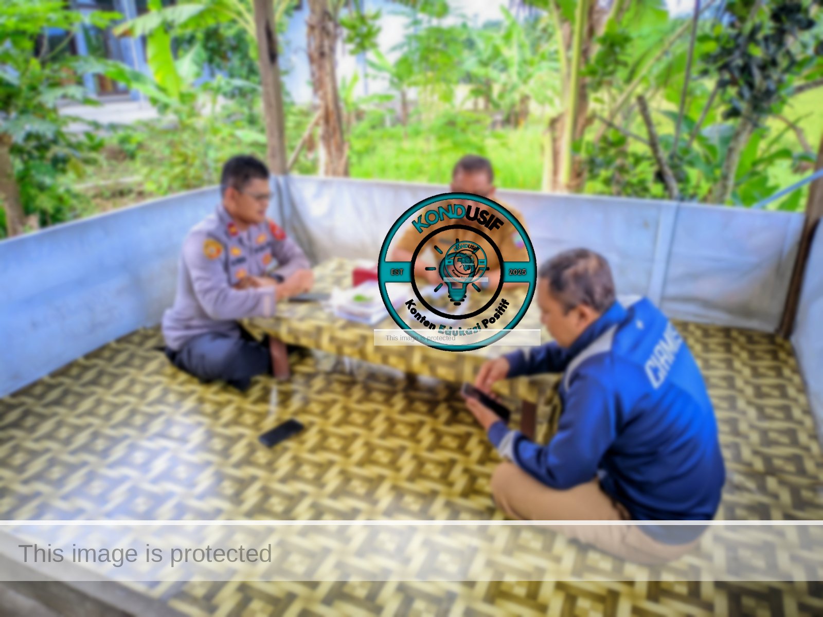 Polsek Cihaurbeuti, Polres Ciamis, Polda Jawa Barat, terus berupaya menjaga keamanan dan ketertiban masyarakat (Kamtibmas) melalui pendekatan kolaboratif dengan berbagai elemen masyarakat. foto : Rifa'i