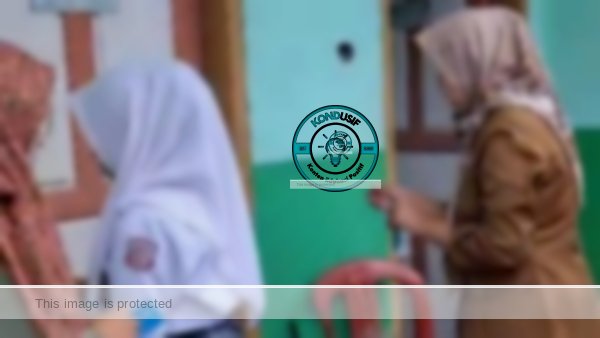 Video Viral di Desa Padaluyu, Kecamatan Cikadu, Kabupaten Cianjur, menjadi sorotan publik. Pasalnya, setelah beredar video viral menunjukkan puluhan siswi SMA Sulthan Baruna menjalani tes kehamilan. foto:istimewa