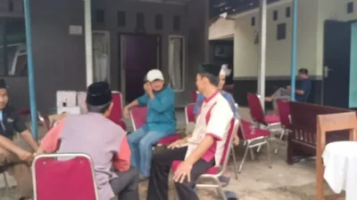 Wanita Paruh Baya Meninggal, Diduga Kelelahan Usai Antre Beli Gas Elpiji 3 Kg. Foto: Suasana duka di kediaman korban. Sumber:web