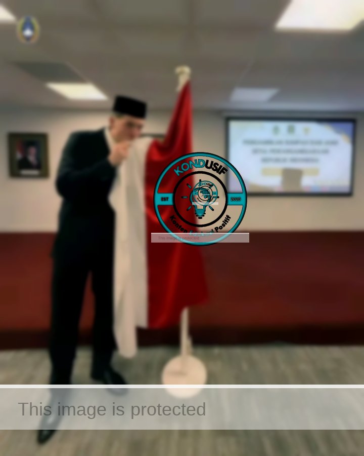 Ole Romeny, Tim Geypens, dan Dion Markx, resmi menyandang status Warga Negara Indonesia (WNI) setelah mengucapkan sumpah setia di London, Inggris, pada Sabtu (8/2/2025). Foto: Tangkap layar instagram @PSSI.