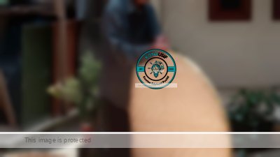 Maksum Kakek tua penjual Tampir yang tetap memilih berjuang di sisa hidupnya. Foto by: Kondusif.com