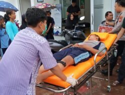 Truk Box Minimarket Dihantam Motor di Cihaurbeuti, Pengendara Remaja Luka Serius