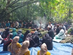 Polsek Cijeungjing Hadiri dan Kawal Tradisi Nyekar di Situs Sanghyang Permana Sambut Ramadan