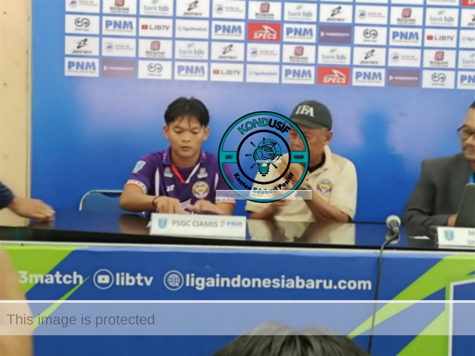 Konferensi pers pemain dan pelatih PSGC Ciamis setelah pertandingan di Stadion Galuh