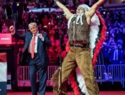 Trump Perketat Aturan Imigrasi, WNI di AS Terancam Deportasi