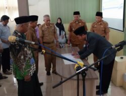 Toni Kustanto Resmi Dilantik Sebagai Kepala Dusun Leuwihalang, Ini Pesan Kepala Desa Mangkubumi
