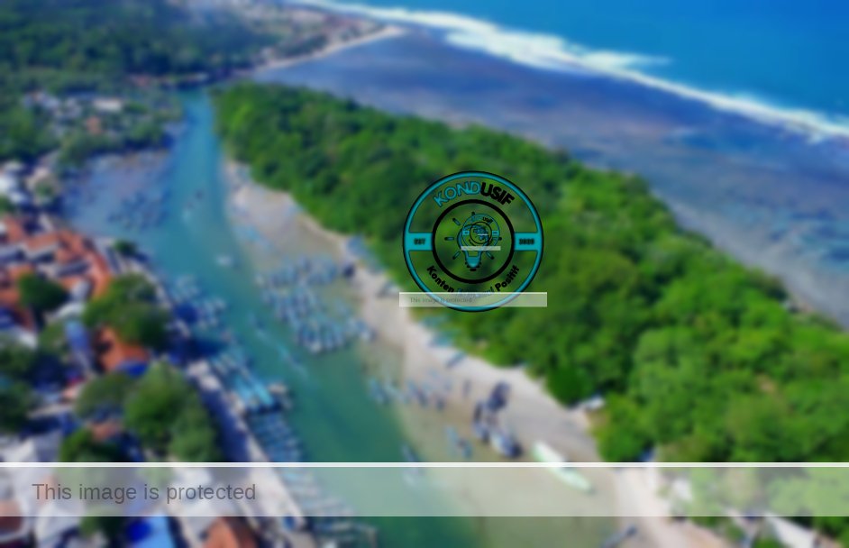 Pantai Santolo, dengan pasir putih lembut serta hamparan laut biru jernih, pantai ini sering dijuluki sebagai "Surga Tersembunyi. Foto: Andi.