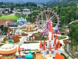 Satpol PP Hadapi Tantangan Berat Pembongkaran Hibisc Fantasy di Puncak