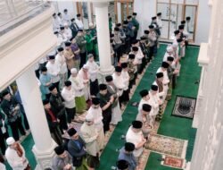 Awali Masa Tugas: Bupati Ciamis Kembali Gelar Tarawih Keliling, Warga Rajadesa Sambut Antusias