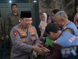 Bulan Penuh Berkah, Kapolri Gelar Bhakti Sosial dan Safari Ramadhan di Polda Jabar, Ribuan Warga Terima Bantuan