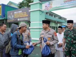 Kapolda Jabar dan TNI Bersinergi, Bagikan 1.000 Paket Takjil untuk Warga Tasikmalaya di Bulan Ramadan