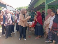 Ketua PKK dan Baznas Kabupaten Bekasi Tinjau Lokasi Banjir, Salurkan Bantuan untuk Warga