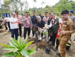 Rocky Gerung: Polisi Itu ‘Pohon Lindung Seluruh Indonesia