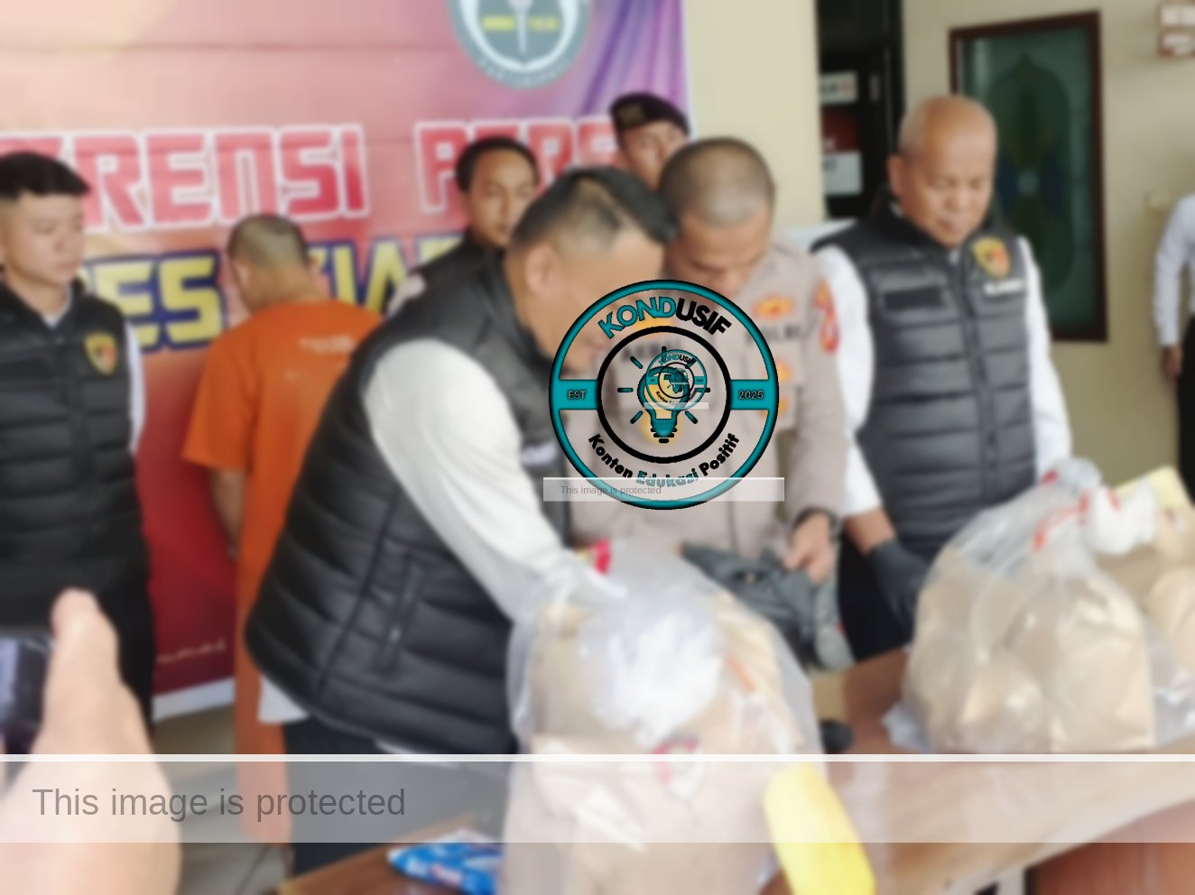 Konferensi pers kasus pembunuhan di Pabuaran, Ciamis