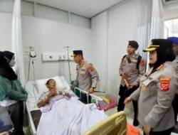 Longsor Gunung Kuda Cirebon Tewaskan Pekerja, Kapolda Jabar Kunjungi Korban Selamat