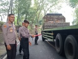 Dedikasi Masro Diapresiasi, Polres Ciamis Beri Seragam dan Rambu Lalu Lintas