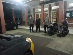 Berikan Rasa Aman, Personel Polsek Kawali Polres Ciamis Patroli Dialogis di Malam Hari