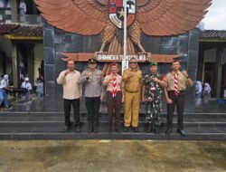 Humanis, Kapolsek Cihaurbeti Hadiri Upacara di SMAN 1 Cihaurbeti dan Beri Pembinaan pada Pembukaan MPLS