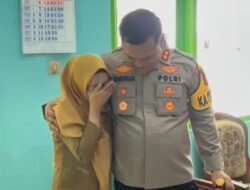 Kapolres Ciamis Beri Hadiah Umroh Gratis untuk Guru TK yang Setia Mengabdi Puluhan Tahun