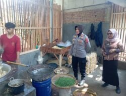Kapolsek Sambangi UMKM Lokal, Ajak Warga Kawali Waspada Ancaman Sosial dan Jaga Kamtibmas