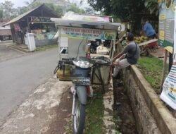 Tak Ingin Kaya Raya, Penjual Mie Ayam di Ciamis Ini Pilih Barokah: “Kalau soal uang, pasti kurang terus”