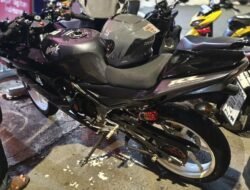 Tabrakan Dua Kendaraan di Jalur Padat Ciamis, Pengendara Ninja Luka Serius