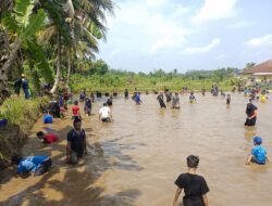 Gubyag Balong Jadi Cara Warga Sukamaju Ciamis Meriahkan HUT ke-80 RI