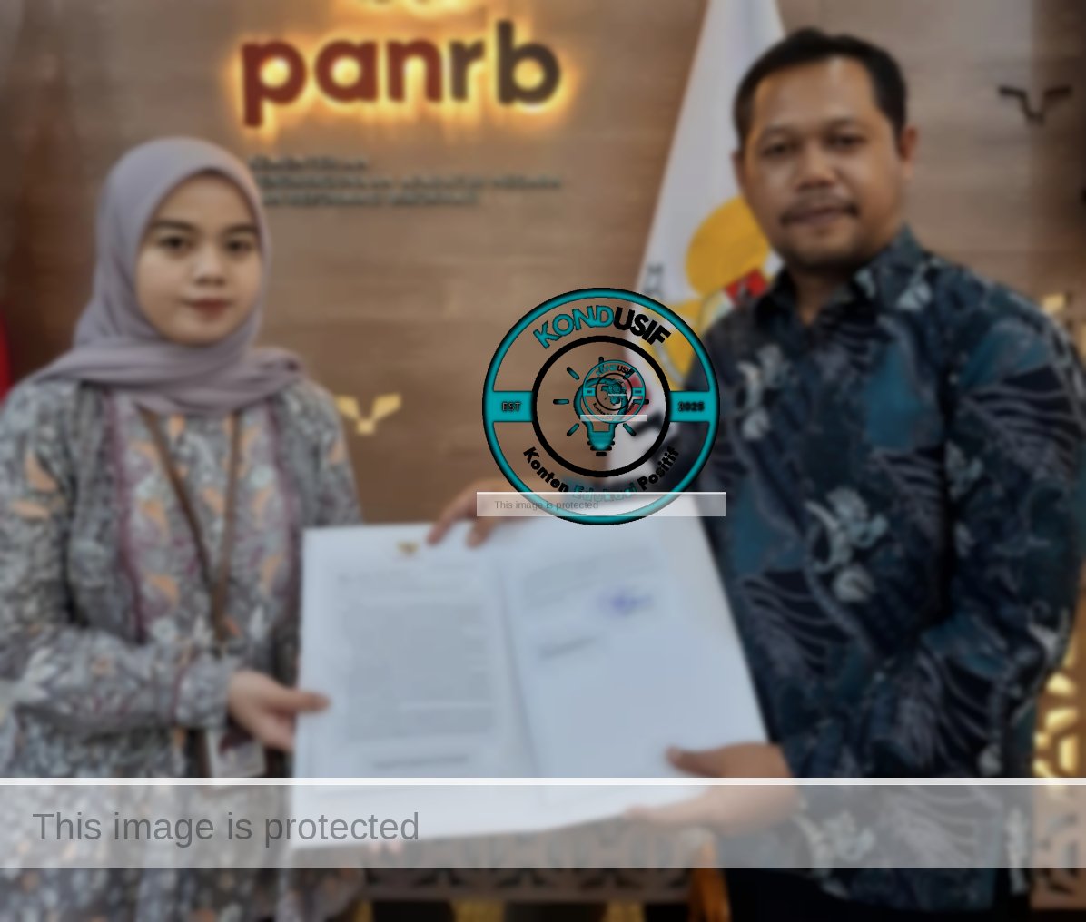 Kepala BKPSDM Ciamis, Ai Rusli Suargi saat menyerahkan surat usulan ke Kemenpan-RB (tangkapan layar laman resmi ciamiskab)