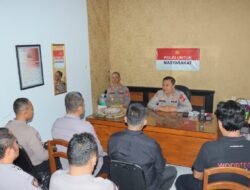 Kapolres Ciamis Tekankan Sinergi dan Semangat Personel Saat Kunjungan ke Polsek Banjarsari