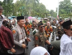 Kirab Kolosal Resolusi Jihad 2025, Ribuan Santri Padati Jalanan Ciamis