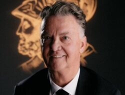 Konferensi Pers Louis van Gaal Picu Spekulasi, Benarkah ke Indonesia?