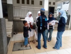 Herbal ACB Meriahkan Takbir Akbar Tasikmalaya, Bagikan 1.000 Botol Air Cacing Bening