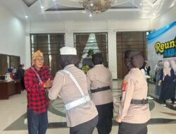 ​Sapa Warga dengan Humanis, Polwan Polres Ciamis Intensifkan Patroli Mojang Lodaya