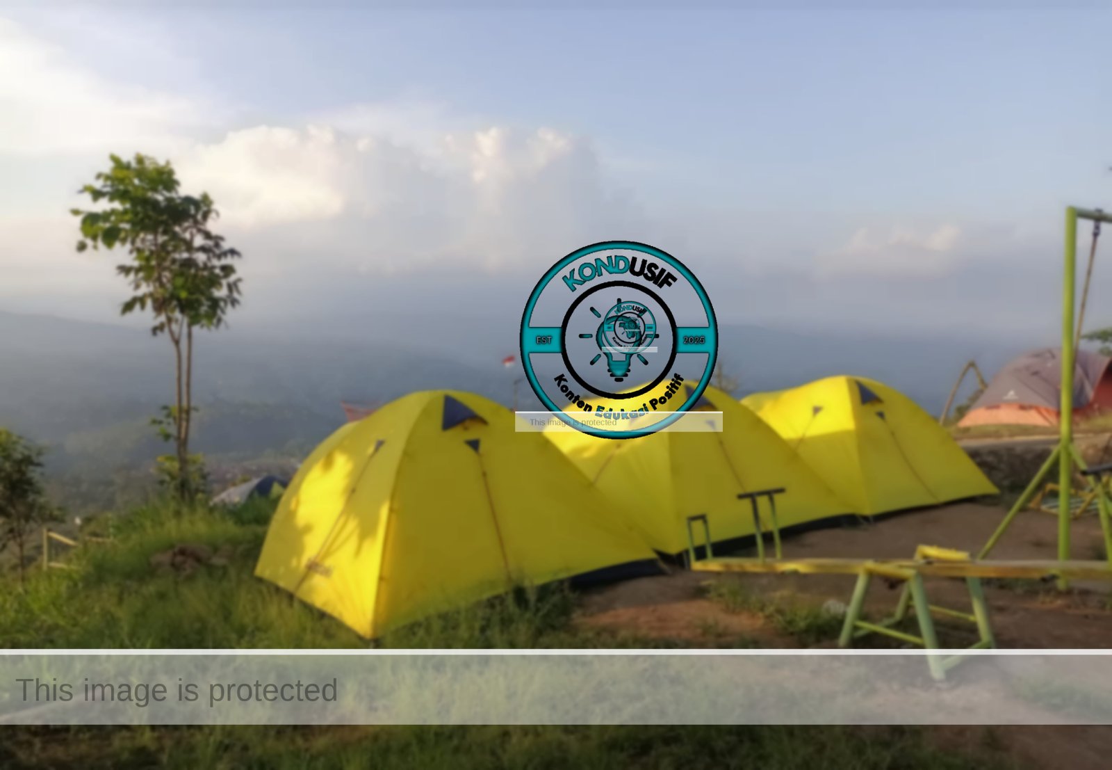 Bukit Baros Ciamis: Spot Camping Estetik buat Menjemput Fajar Pertama 2026, foto: fauza