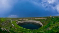 Tanah Tiba-tiba Ambles? Ternyata Ini Alasan Ilmiah di Balik Fenomena Sinkhole