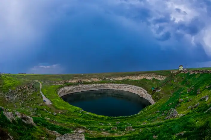 Penyebab Fenomena Sinkhole di Indonesia, foto: BRIN