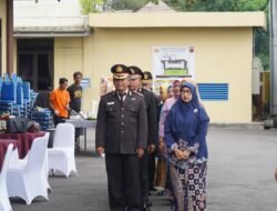 Momen Haru di Polres Tasikmalaya Kota, AKBP Moh Faruk Rozi Lepas 6 Personel Terbaik