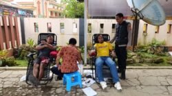 ​Tak Sekadar Jaga Keamanan, Personel Polsek Cikoneng Ikut Donorkan Darah untuk Warga