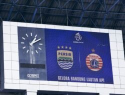 Persib Bandung Segel Gelar Juara Paruh Musim Usai Tekuk Persija di El Clasico Indonesia