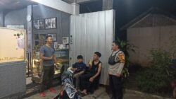 Polsek Kawali ‘Jemput Bola’ Jaga Keamanan Pemukiman Warga Saat Malam Ramadan