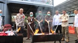 Ribuan Butir Obat Terlarang dan Senjata Tajam Musnah, Polres Ciamis Kawal Ketat Eksekusi Barang Bukti di Kejari
