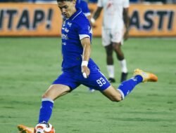 Persib Bandung Perkokoh Takhta Klasemen Usai Bungkam Malut United