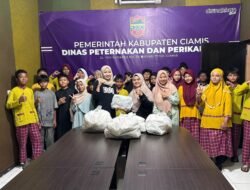 Upaya Tingkatkan Gizi, Disnakkan Ciamis Bagikan Camilan Ikan di Sekolah