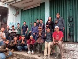 Lawan Arus Konsumtif, Karyawan Unindo Tebar Kebaikan di Aspal Klender