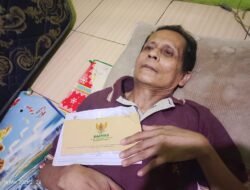 ​14 Tahun Terbaring Stroke, Keluarga Pak Ojeh Terima Bantuan Kemanusiaan dari BAZNAS Ciamis