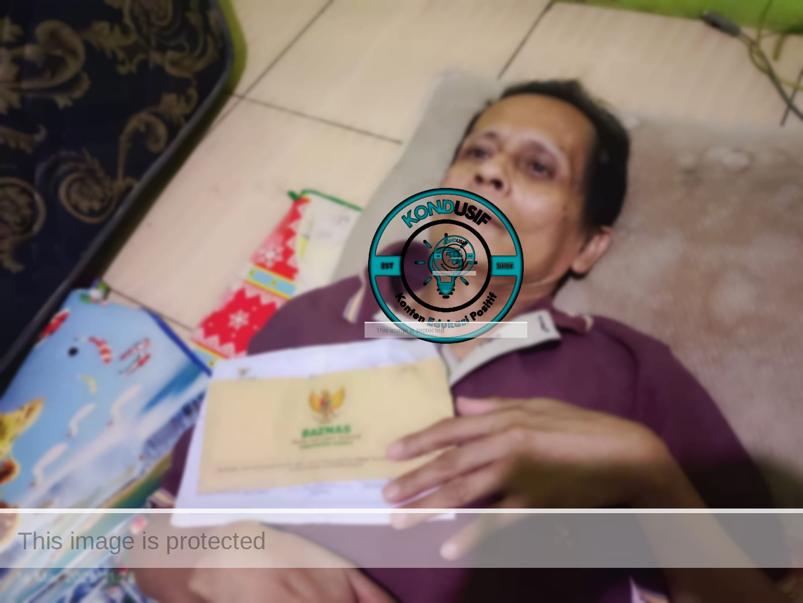 Foto: Ojeh, seorang warga yang telah berjuang melawan penyakit stroke selama 14 tahun terakhir hingga tidak mampu lagi bekerja. Foto: Ojeh, seorang warga yang telah berjuang melawan penyakit stroke selama 14 tahun terakhir hingga tidak mampu lagi bekerja.