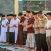 Ratusan Warga Antusias Ikuti Shalat Idulfitri 1447 H di Mapolres Ciamis, Kebersamaan Terjalin Hangat