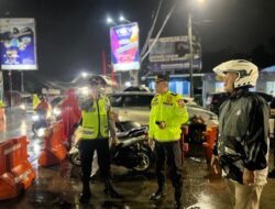 Pantau Jalur Mudik, Kapolres Garut Turun Gunung Urai Kemacetan