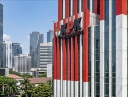 OTT Bupati Cilacap: KPK Temukan Catatan Rencana Aliran Dana THR untuk Kapolresta